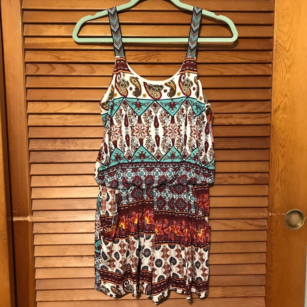 Xhilaration printed romper with pockets